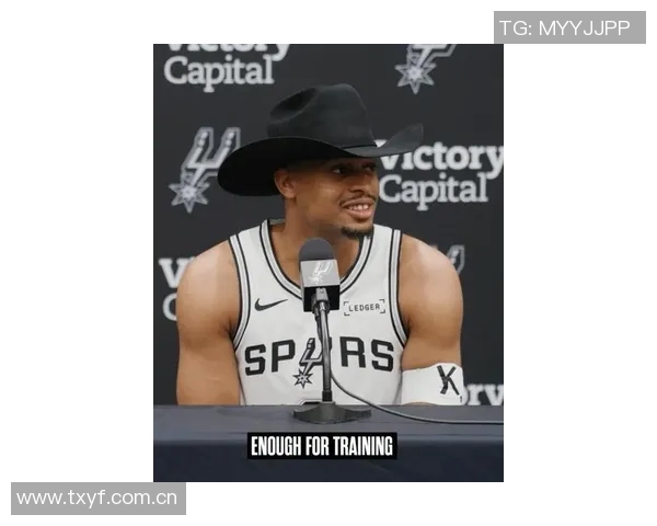 凯尔登约翰逊高效表现9投7中三分2中1贡献19分6篮板1助攻