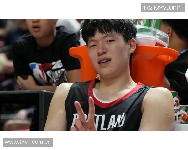 哈利伯顿称赞杨瀚森传球能力强调他能迅速适应NBA比赛节奏