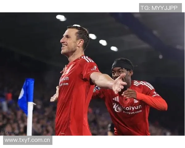 前阿森纳门将策划拳击赛切尔西热刺传奇球员同台竞技 前阿森纳门将策划拳击赛切尔西热刺传奇球员同台竞技