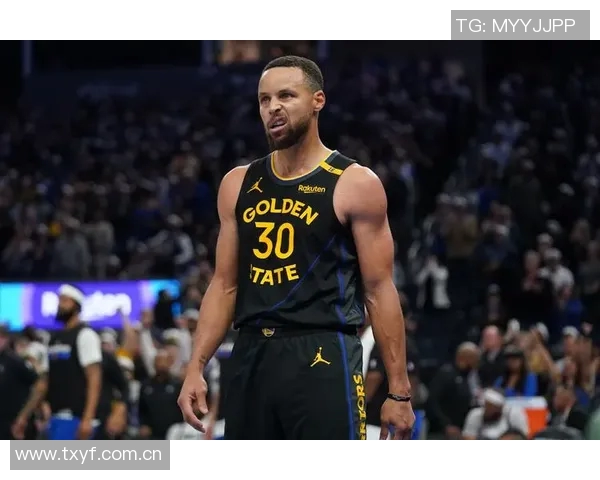 库里罚球表现出色目前13罚12中创下新高上赛季单场纪录为14次 库里罚球表现出色目前13罚12中创下新高上赛季单场纪录为14次