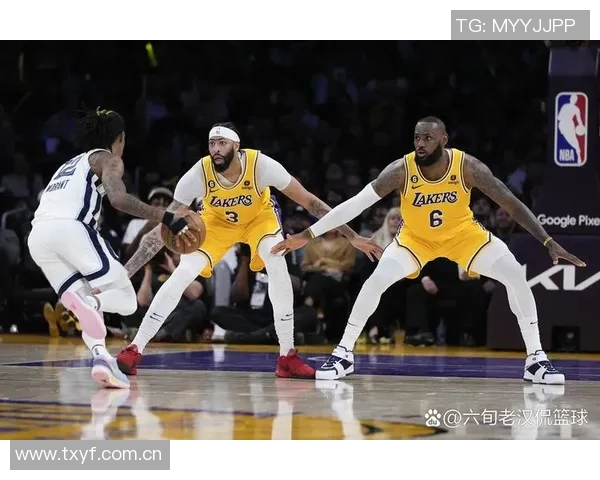 里夫斯赞詹姆斯乐观态度能增强自信心始终保持微笑从不显露低落情绪