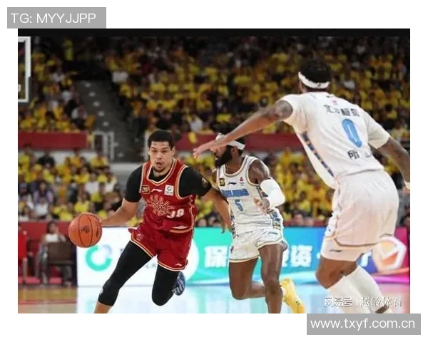 托马斯三分不中曾凡博反篮未能及时得分比赛悬念再起