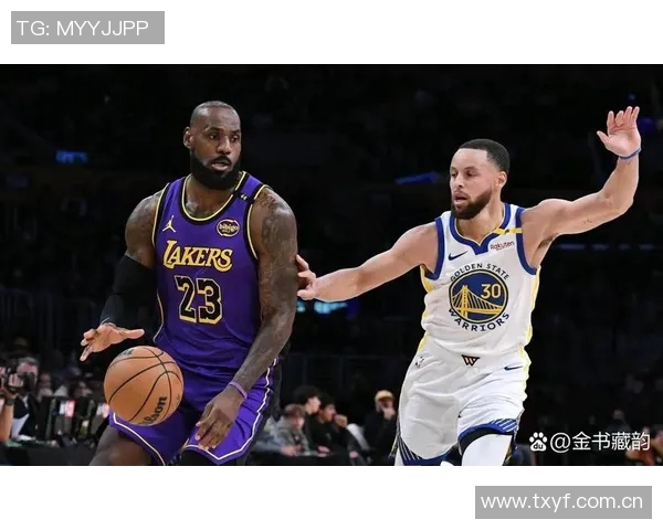 里夫斯谈比赛风格更倾向雷迪克而非克六的自然发挥与个人喜好 里夫斯谈比赛风格更倾向雷迪克而非克六的自然发挥与个人喜好