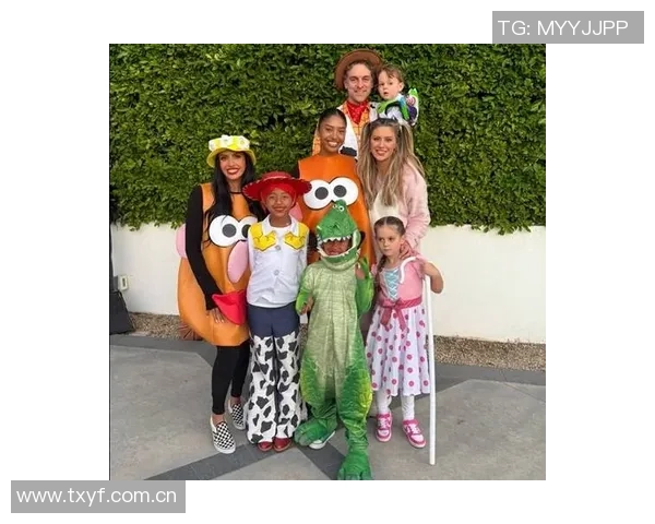 瓦妮莎全家万圣节装扮亮相加索尔陪科比家人共度温馨节日 瓦妮莎全家万圣节装扮亮相加索尔陪科比家人共度温馨节日