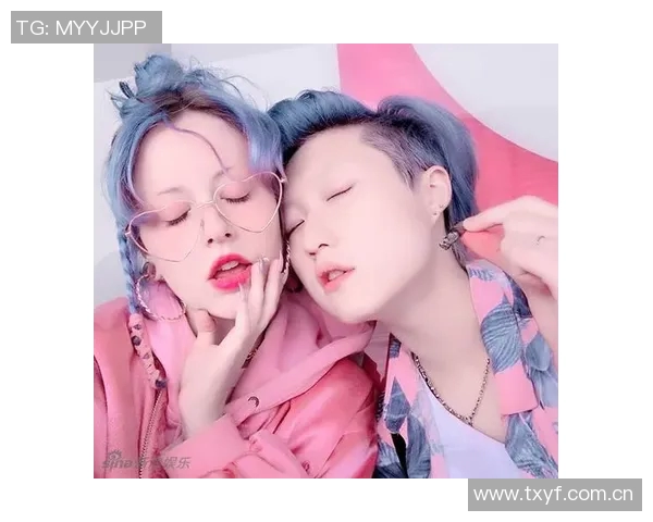 神仙眷侣侯永永低调晒女友甜蜜瞬间两人恋情曝光引发热议 神仙眷侣侯永永低调晒女友甜蜜瞬间两人恋情曝光引发热议