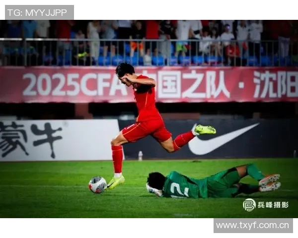 U16国足大胜8-0徐正鹏传中助攻张伯霖精彩头球破门