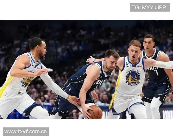 追梦与库里携手共进各展风采共同引领球队的精彩旅程 追梦与库里携手共进各展风采共同引领球队的精彩旅程