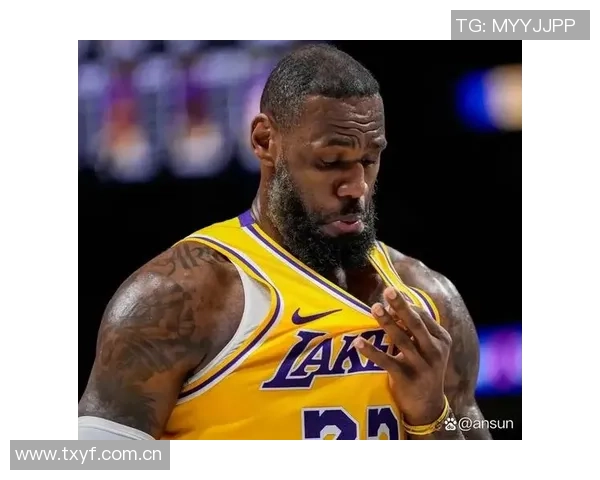 詹姆斯专注提升接球投篮能力预计无球打法将迎来生涯新高峰 詹姆斯专注提升接球投篮能力预计无球打法将迎来生涯新高峰