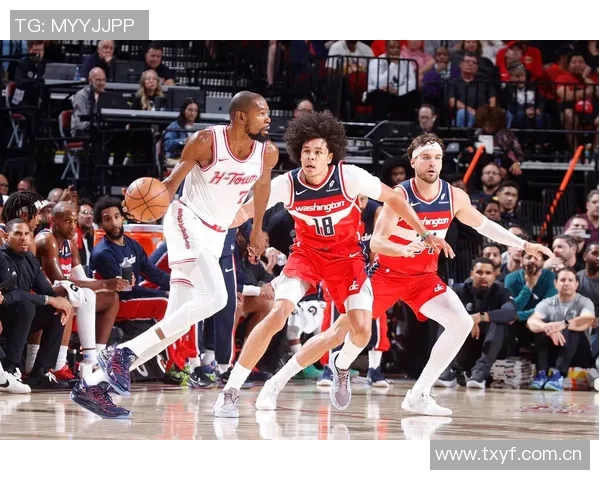 火箭全员积极备战快船训练照曝光KD专注状态引人关注