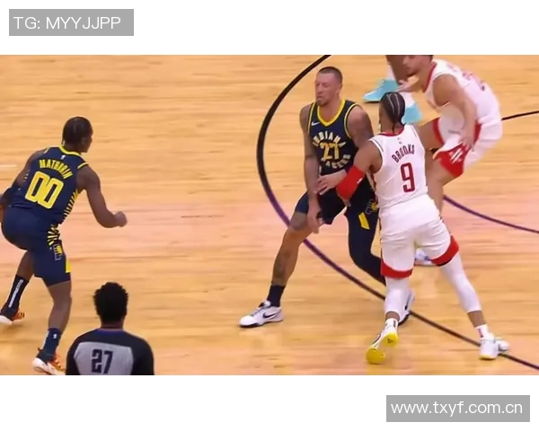 狄龙表现抢眼18投7中砍下18分布克出手数的两倍展现实力