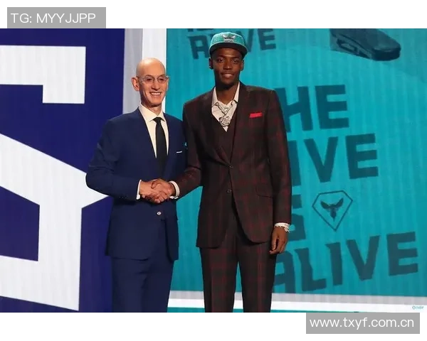 布兰登米勒全能表现15投9中砍下24分5篮板7助攻3抢断1盖帽三分球命中率高达57 布兰登米勒全能表现15投9中砍下24分5篮板7助攻3抢断1盖帽三分球命中率高达57